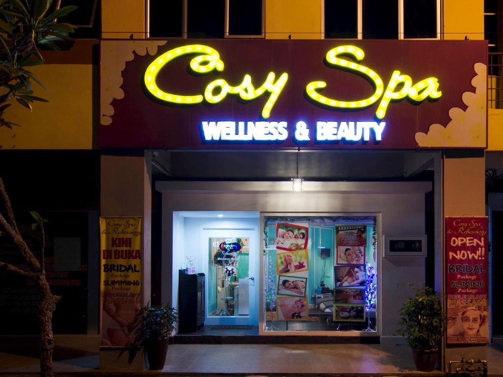 Cosy Inn Kuah Exterior photo