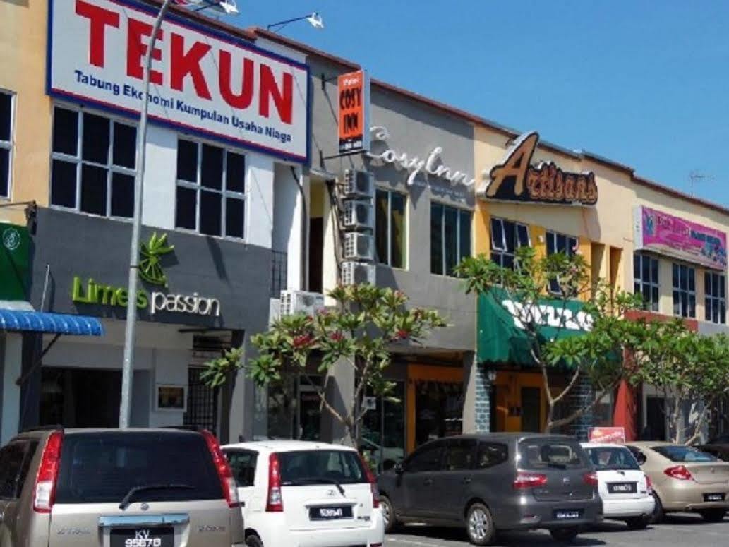 Cosy Inn Kuah Exterior photo
